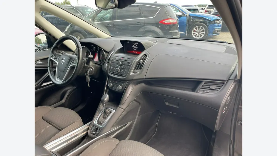 OPEL Zafira -