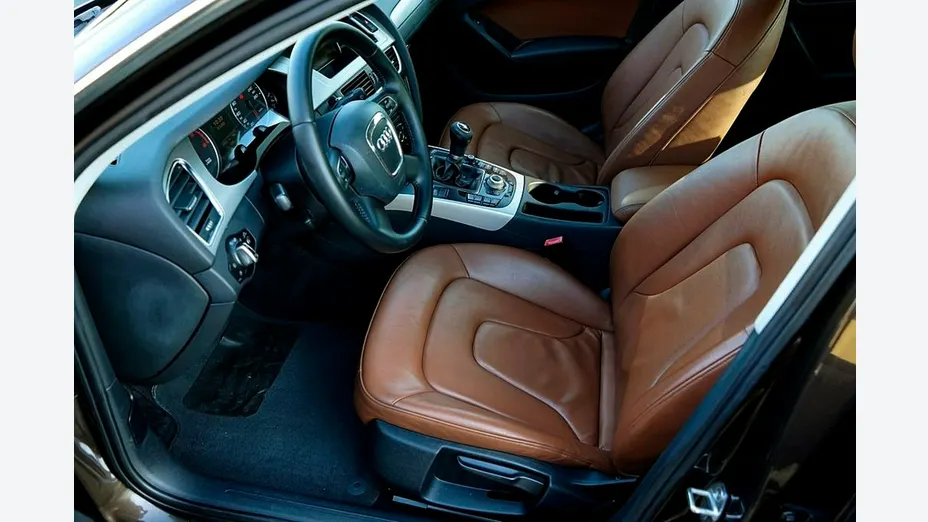 AUDI A4 -