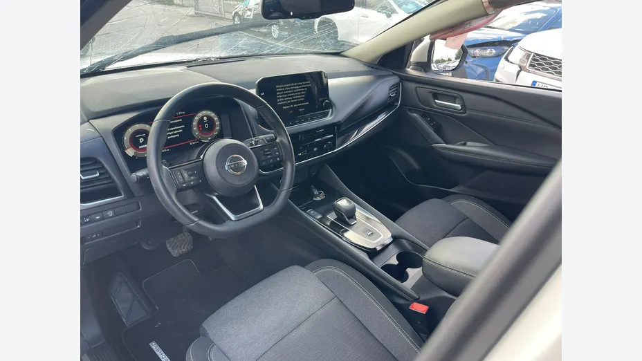 NISSAN Qashqai -