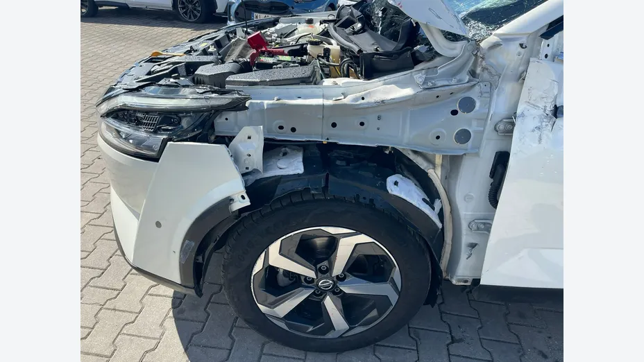 NISSAN Qashqai -