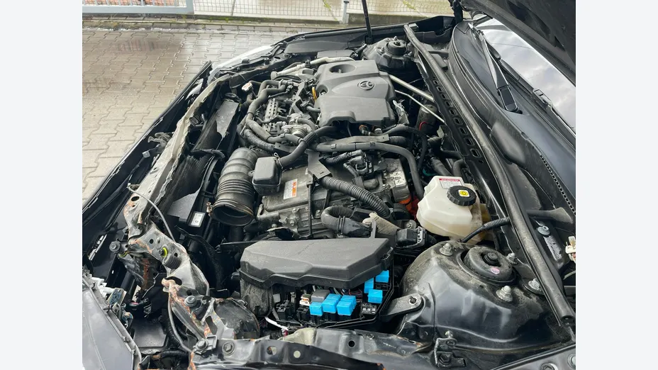 TOYOTA Camry -