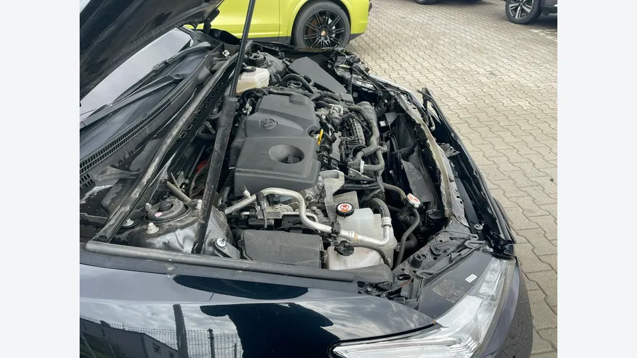 TOYOTA Camry -