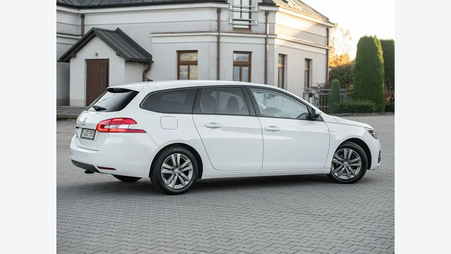 PEUGEOT 308 -