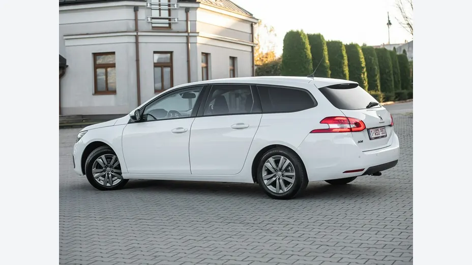 PEUGEOT 308 -