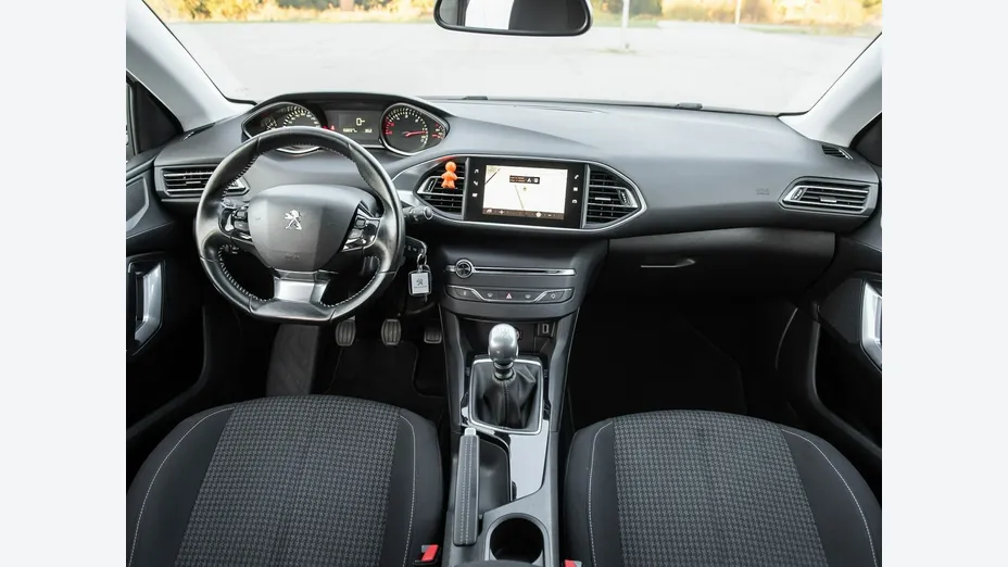 PEUGEOT 308 -