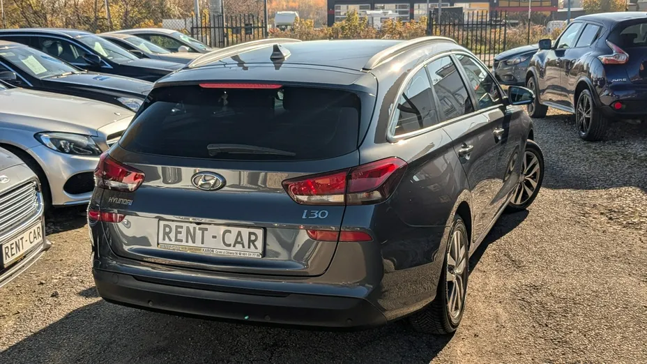 HYUNDAI i30 -