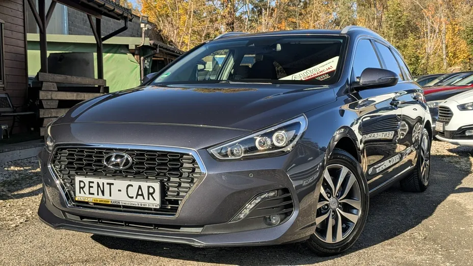 HYUNDAI i30 -
