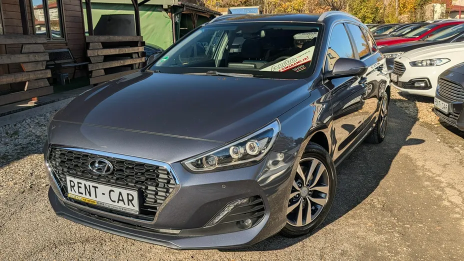 HYUNDAI i30 -
