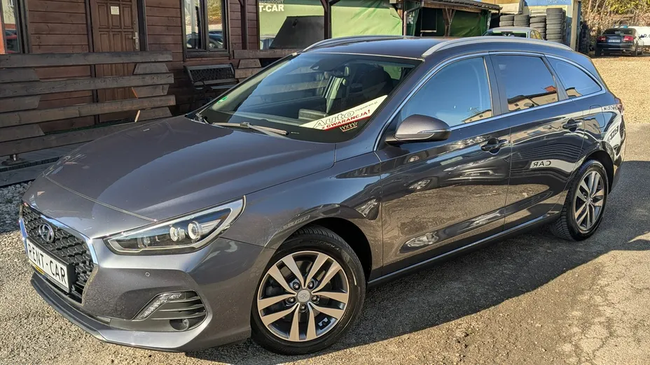 HYUNDAI i30 -