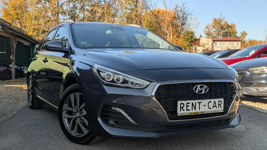 HYUNDAI i30 -