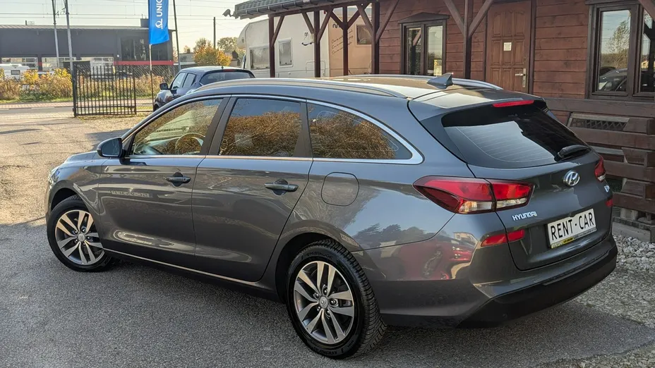 HYUNDAI i30 -