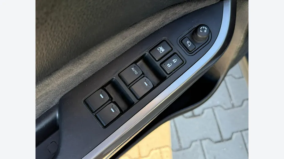 SUZUKI Vitara -