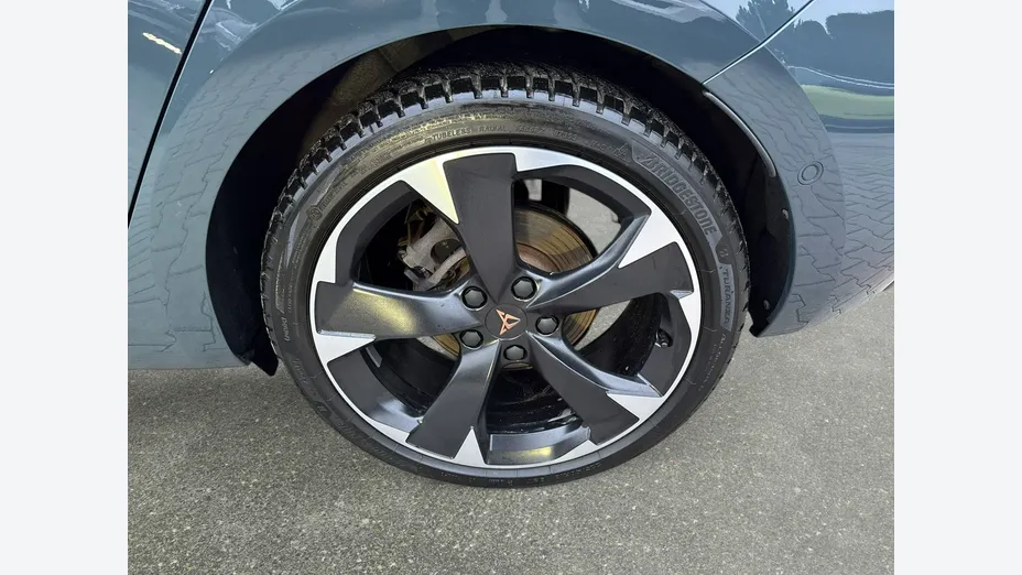 CUPRA Leon -