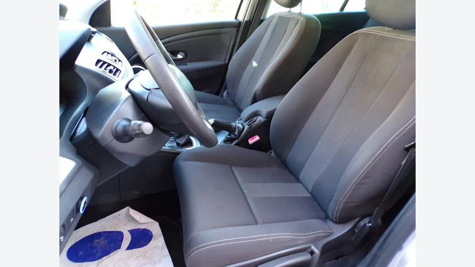 RENAULT Megane -