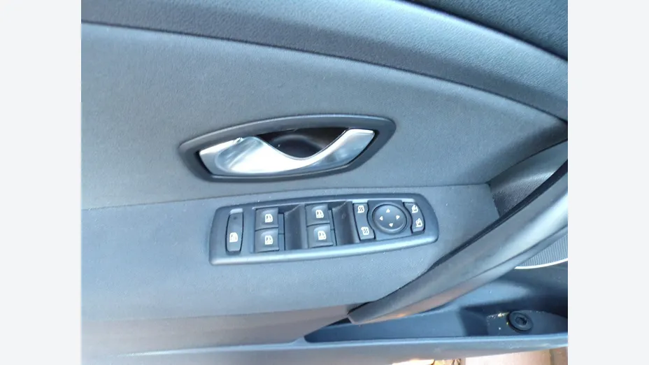 RENAULT Megane -