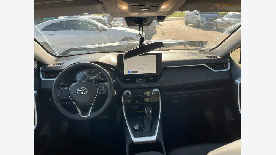 TOYOTA RAV4 -