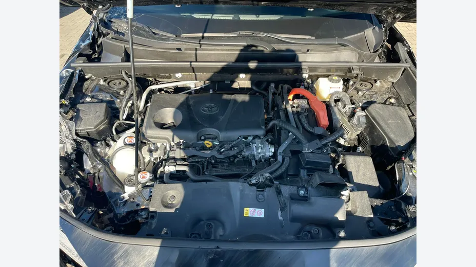TOYOTA RAV4 -
