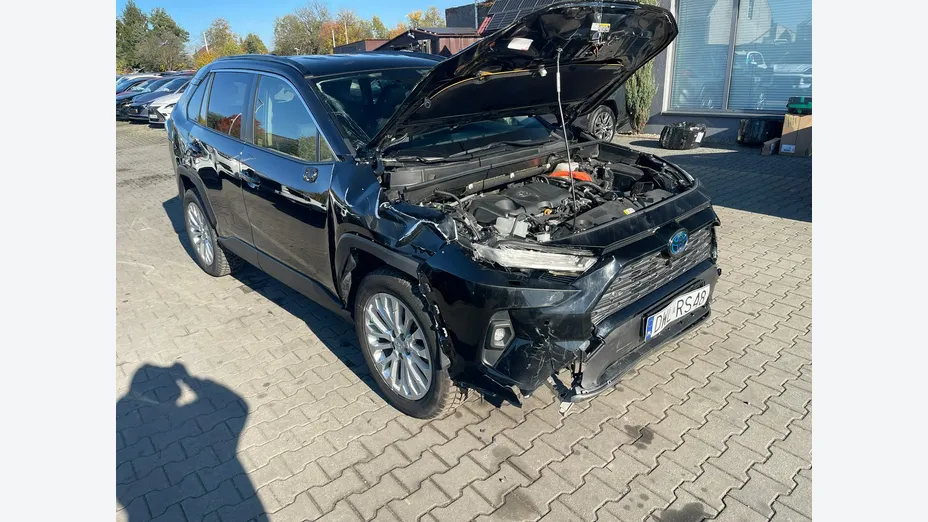 TOYOTA RAV4 -