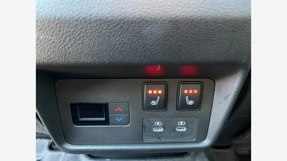 NISSAN X-Trail -
