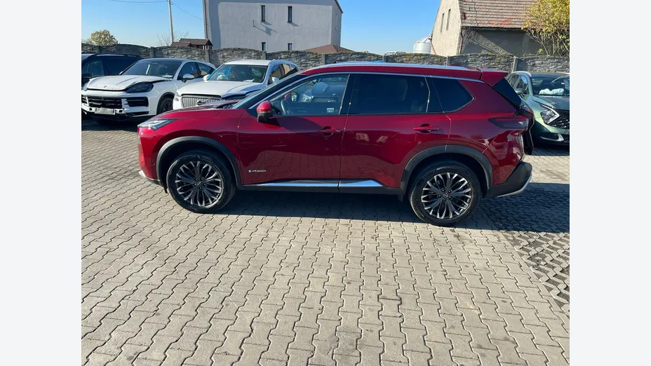 NISSAN X-Trail -