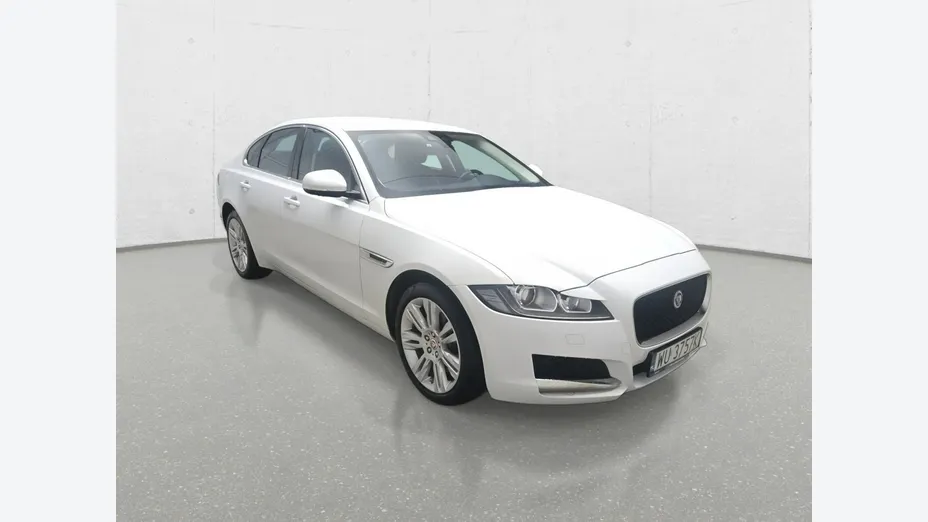 JAGUAR XF -