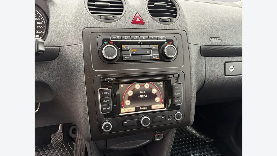 VOLKSWAGEN Caddy -