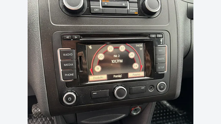 VOLKSWAGEN Caddy -