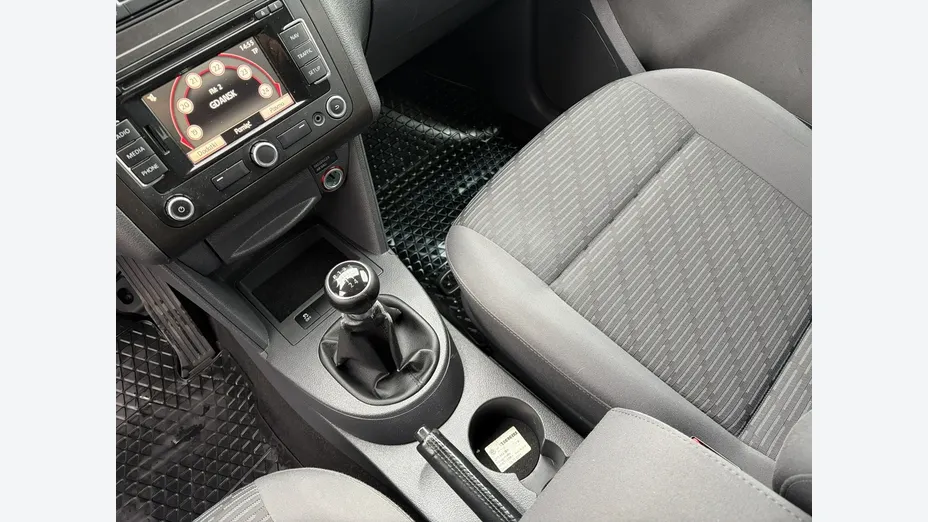 VOLKSWAGEN Caddy -