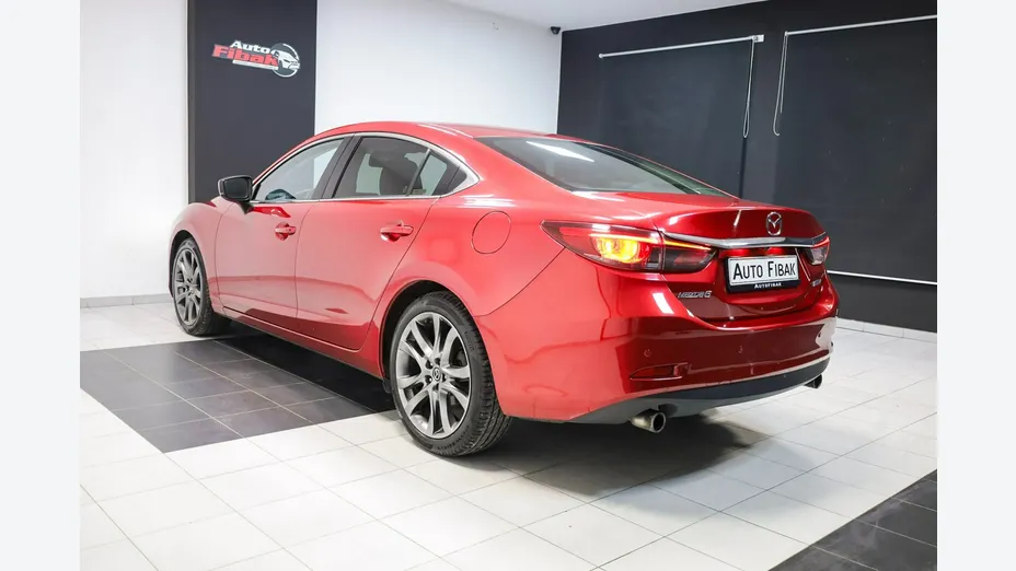 MAZDA 6 -