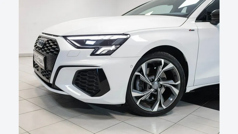 AUDI A3 Sportback -