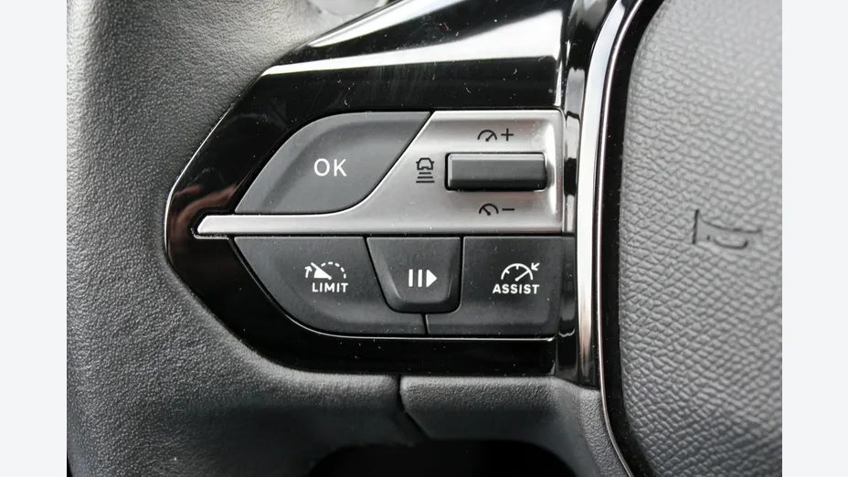 PEUGEOT 308 -