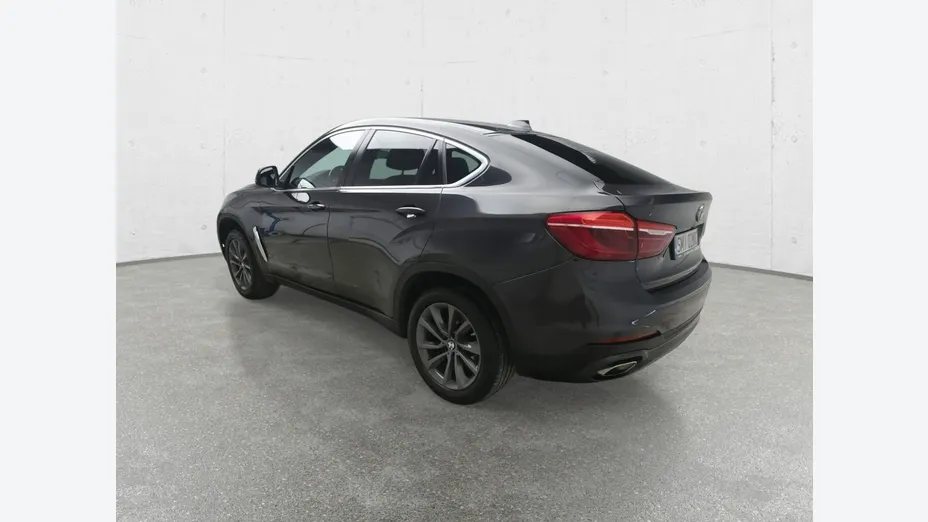 BMW X6 -