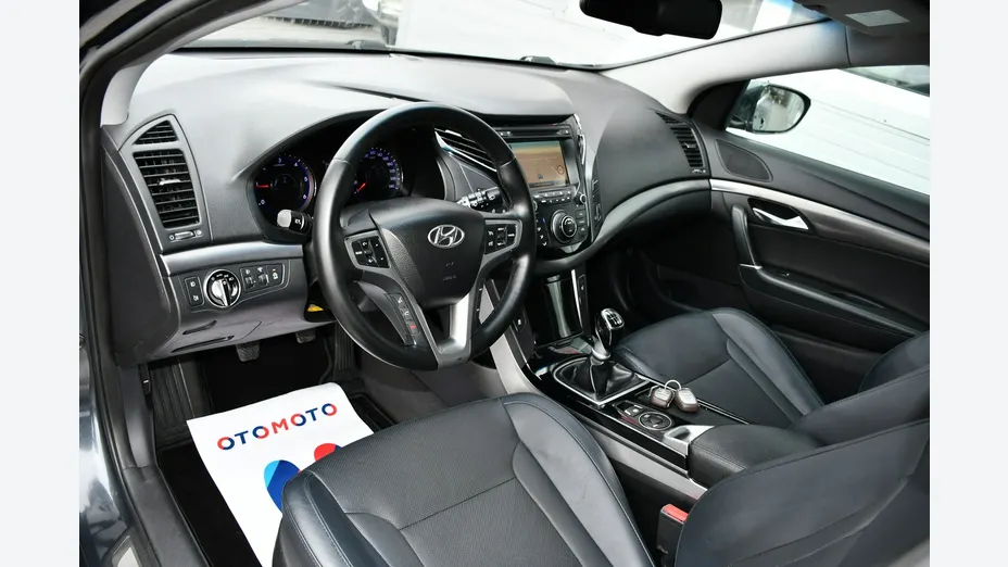 HYUNDAI i40 -