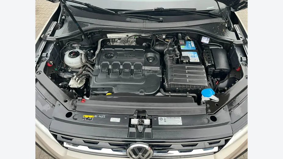 VOLKSWAGEN Tiguan -