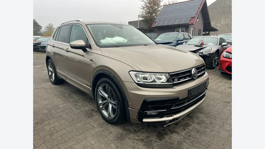 VOLKSWAGEN Tiguan -