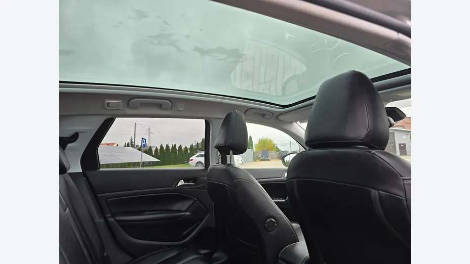 PEUGEOT 308 -