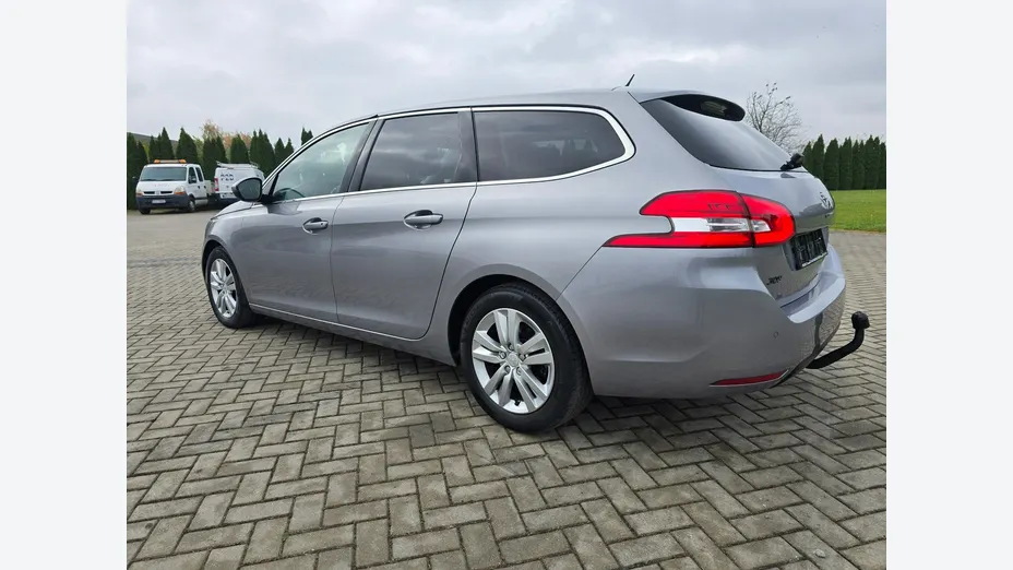 PEUGEOT 308 -