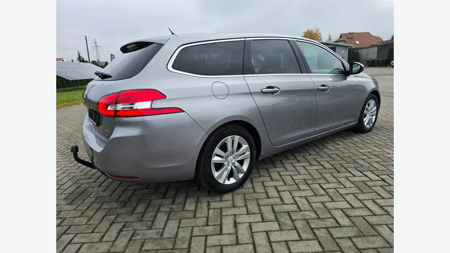 PEUGEOT 308 -