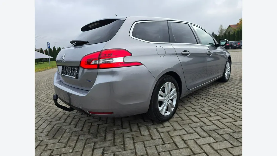 PEUGEOT 308 -