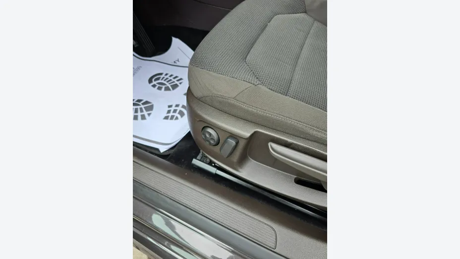 VOLKSWAGEN Passat -