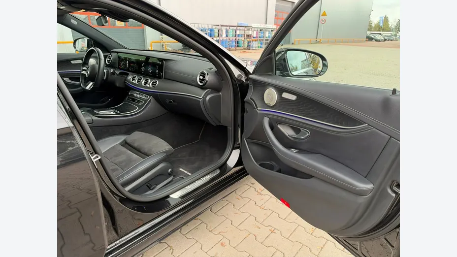 MERCEDES-BENZ E Klasa -