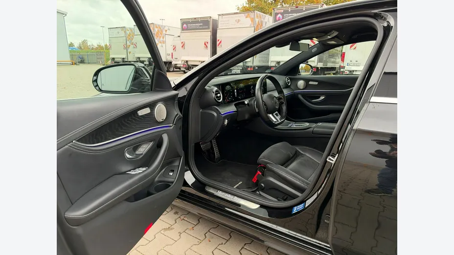 MERCEDES-BENZ E Klasa -