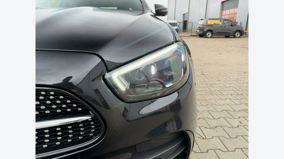 MERCEDES-BENZ E Klasa -