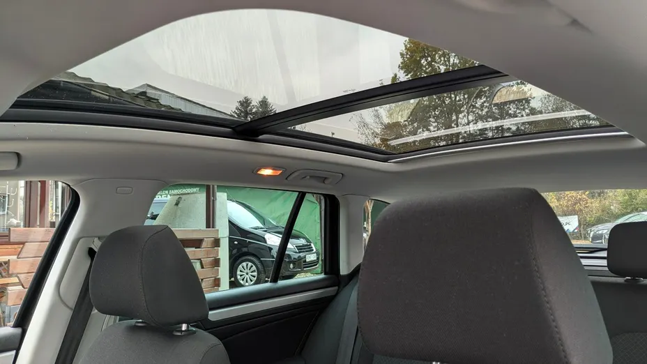 SKODA Superb -