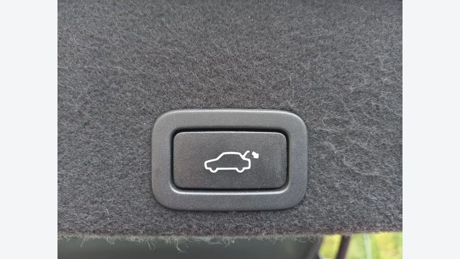 VOLVO XC60 -