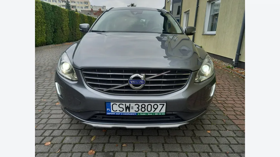 VOLVO XC60 -