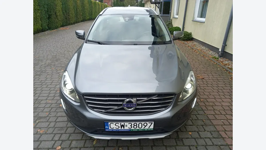 VOLVO XC60 -