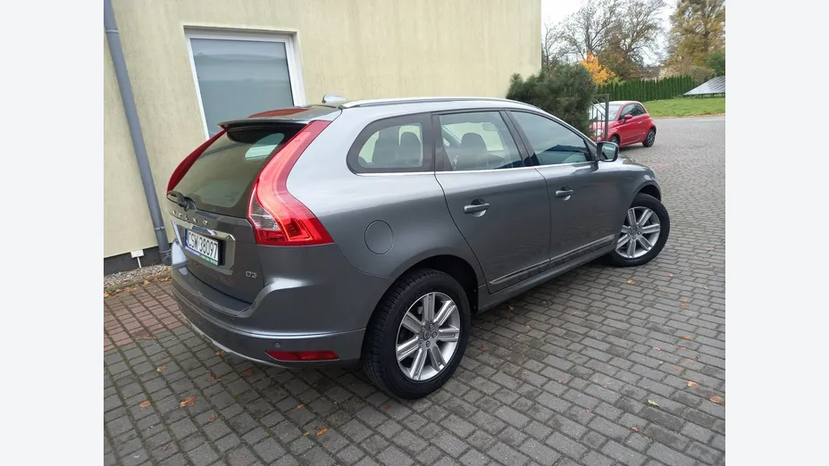 VOLVO XC60 -