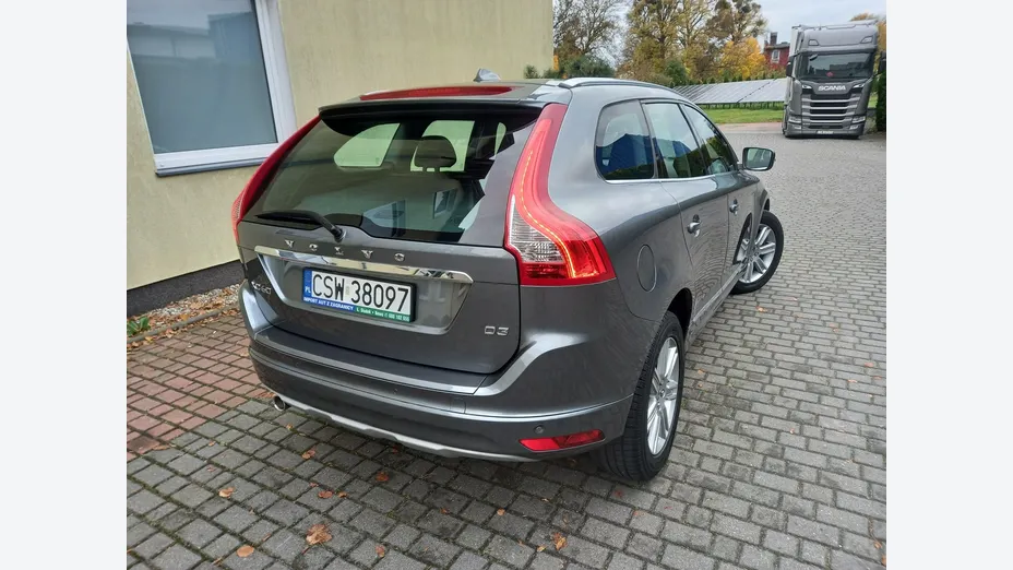 VOLVO XC60 -