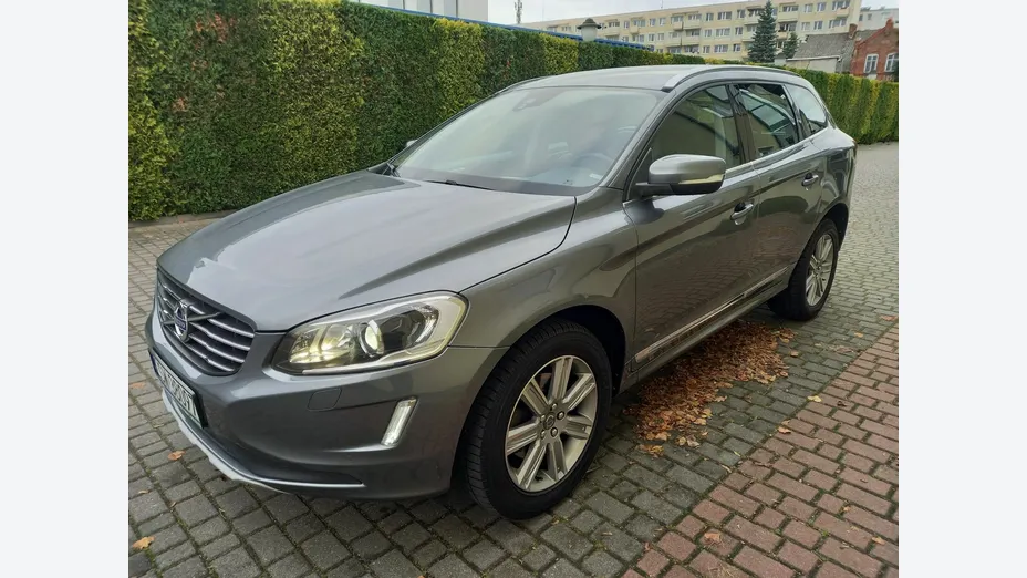 VOLVO XC60 -